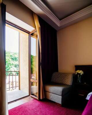 Отель Elegant Hotel & Resort Цахкадзор Стандартный двухместный номер с 2 отдельными кроватями-9