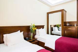 Отель Elegant Hotel & Resort Цахкадзор Стандартный двухместный номер с 2 отдельными кроватями-12